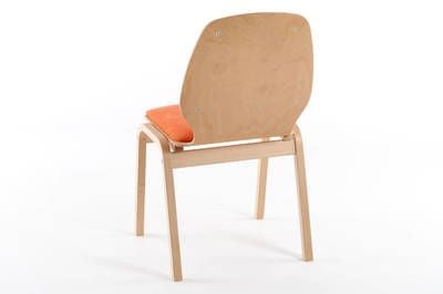 Holzschalenstühle mit hochwertigem Polster